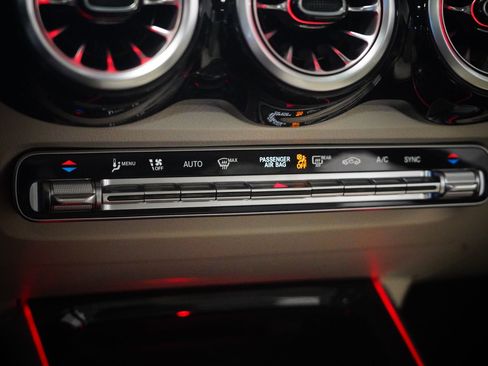New 2026 Mercedes-Benz GLB 250 4MATIC image 27