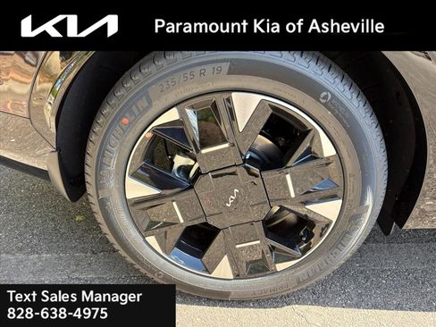 Certified 2026 Kia Sportage SX FWD image 30