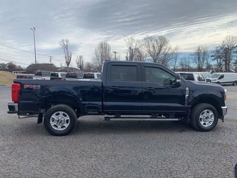 Used 2025 Ford F250 XLT w/ FX4 Off-Road Package image 10