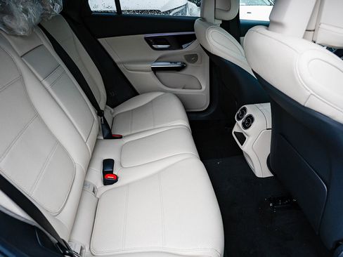 New 2026 Mercedes-Benz GLC 300 GLC 300 image 18