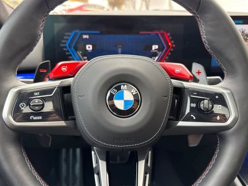 Used 2025 BMW M5 w/ Executive Package image 26