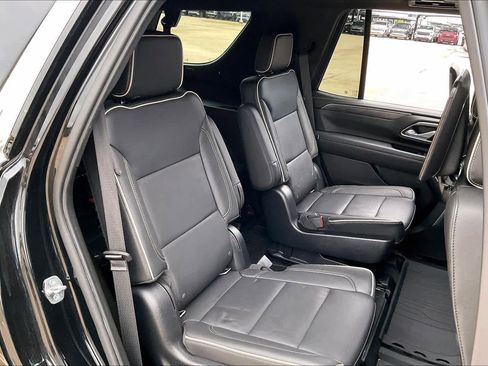 Used 2022 GMC Yukon SLT w/ SLT Luxury Package image 20