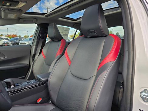 New 2026 Toyota Prius XSE image 25