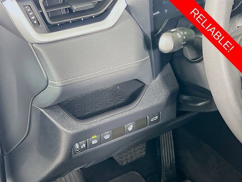 Used 2023 Toyota RAV4 XLE w/ Convenience Package FWD image 10