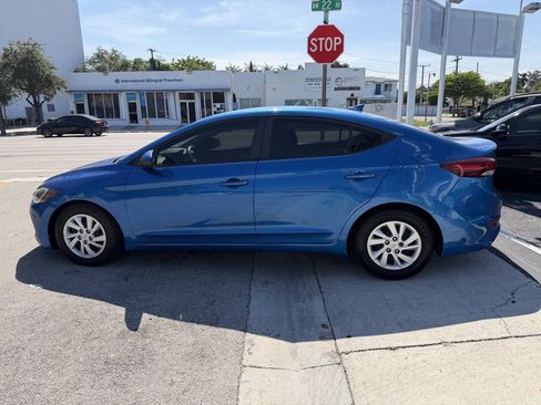 Used 2017 Hyundai Elantra SE FWD image 15