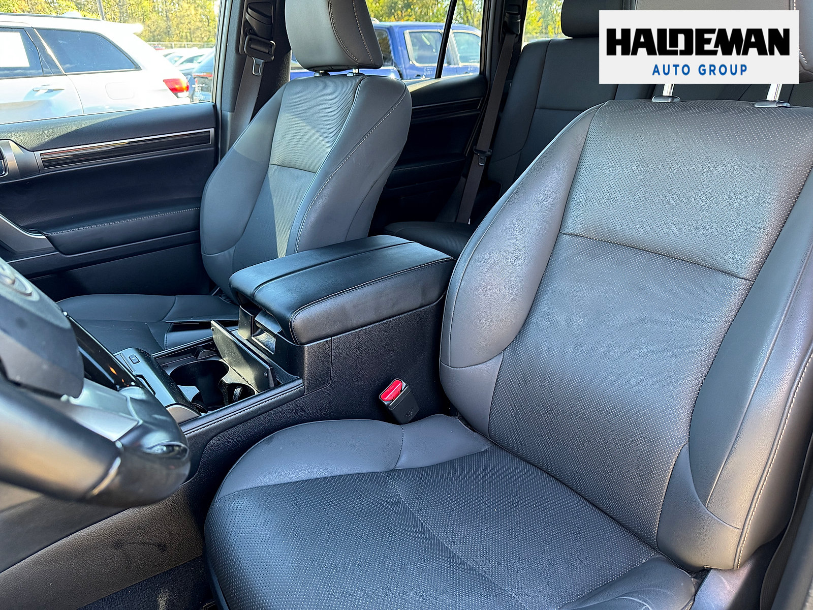 Used 2023 Lexus GX 460 Premium w/ Premium Package AWD/4WD image 5