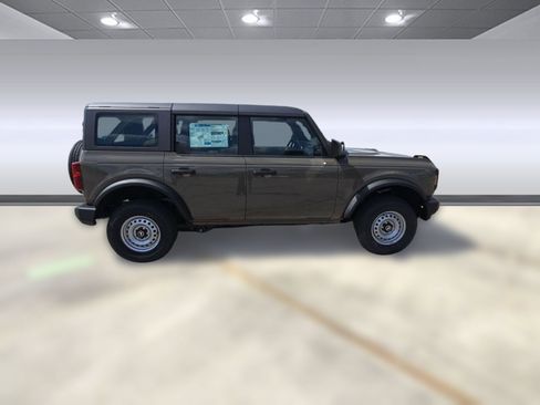 New 2025 Ford Bronco 4-Door image 6