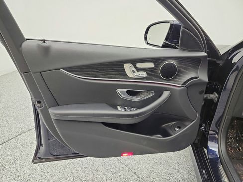 Used 2022 Mercedes-Benz E 350 Sedan image 15