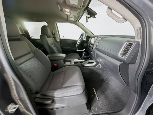 Used 2024 Nissan Frontier SV w/ SV Convenience Package image 30