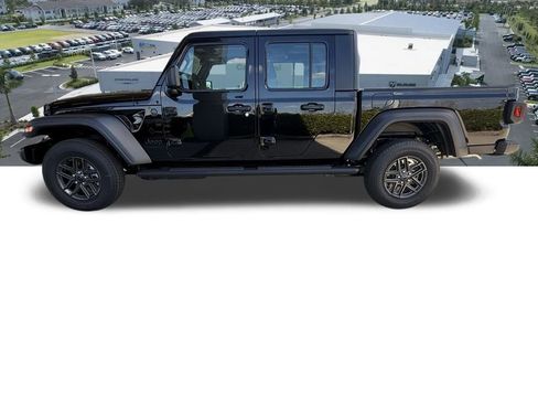 New 2026 Jeep Gladiator Sport AWD/4WD image 7