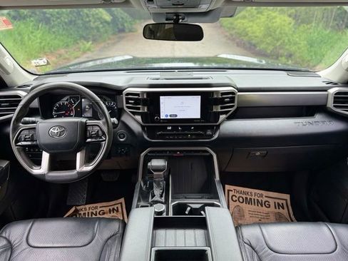 Used 2022 Toyota Tundra SR5 w/ SR5 Convenience Package AWD/4WD image 21