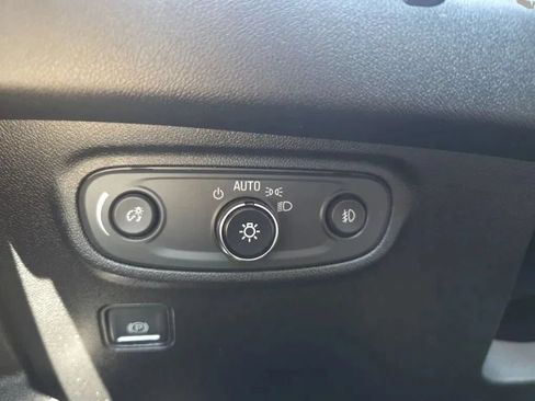 Used 2018 GMC Terrain SLT FWD image 24