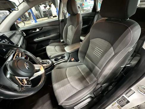 Used 2019 Kia Forte S FWD image 17