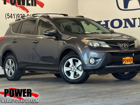 Used 2015 Toyota RAV4 XLE AWD/4WD image 1