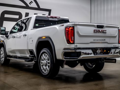 Used 2023 GMC Sierra 2500 SLT AWD/4WD image 32