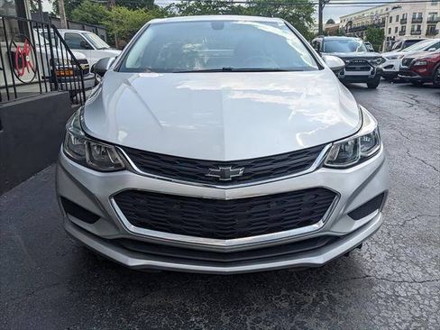 Used 2018 Chevrolet Cruze LS FWD image 6