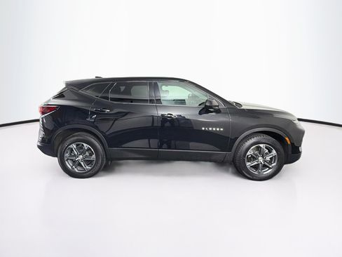 Used 2025 Chevrolet Blazer LT FWD image 10