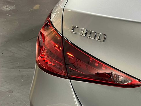 Used 2025 Mercedes-Benz C 300 4MATIC Sedan image 13