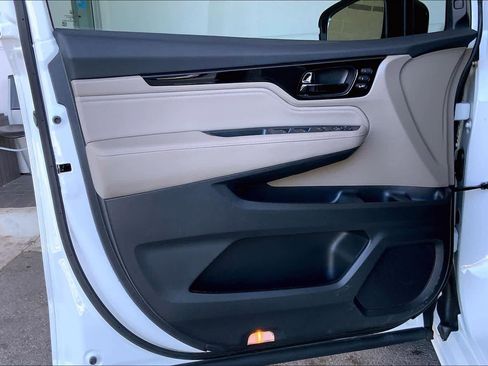 Used 2023 Honda Odyssey Elite image 22