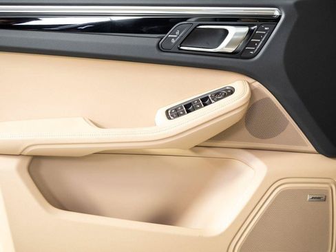 New 2026 Porsche Macan AWD/4WD image 6