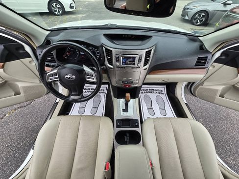 Used 2014 Subaru Outback 2.5i Limited w/ Moonroof Package AWD/4WD image 23