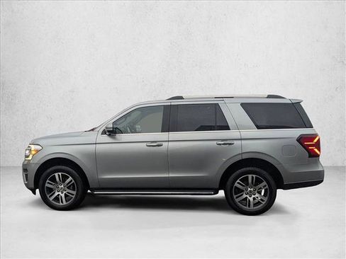 Used 2023 Ford Expedition Limited image 9