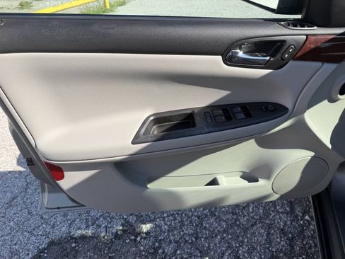 Used 2007 Chevrolet Impala LS FWD image 13