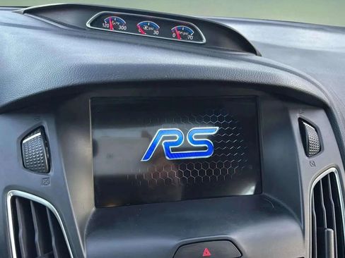 Used 2017 Ford Focus RS image 40