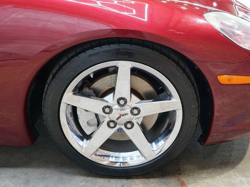 Used 2007 Chevrolet Corvette Coupe w/ Preferred Equipment Group RWD image 60