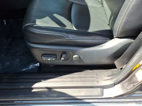 Used 2023 Toyota 4Runner Limited AWD/4WD image 18