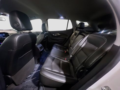 Used 2022 GMC Terrain SLT FWD image 16