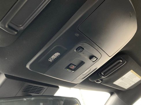 Used 2025 Toyota Camry SE image 27