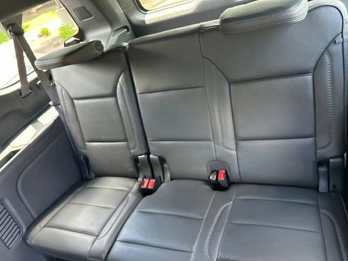 Used 2024 GMC Yukon XL Denali w/ Advanced Technology Package AWD/4WD image 47