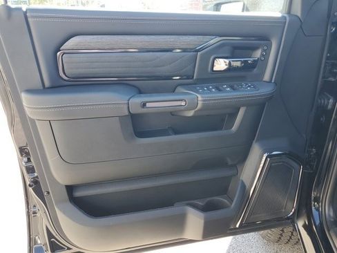New 2026 RAM 2500 Limited AWD/4WD image 9