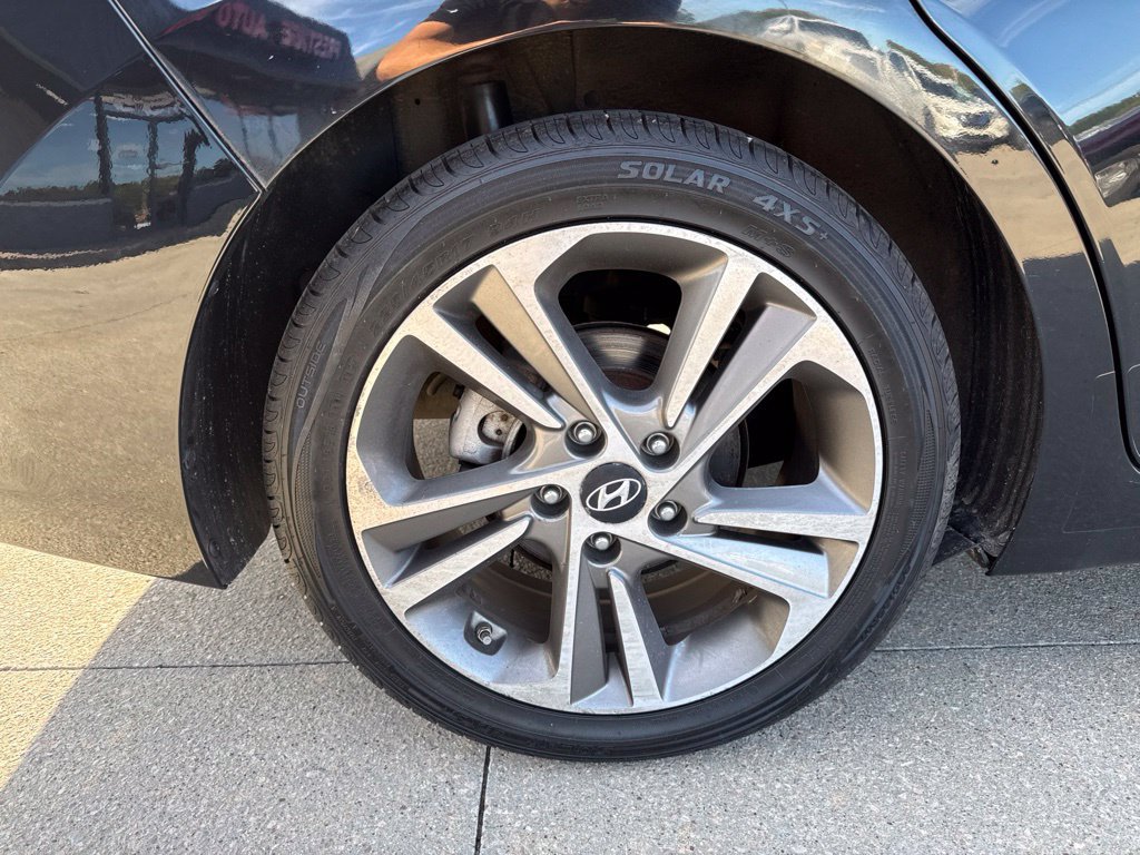Used 2017 Hyundai Elantra Limited FWD image 50
