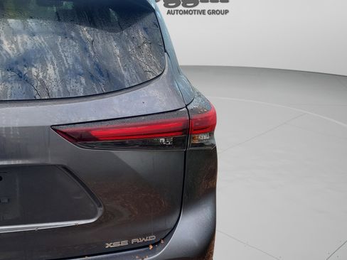 Used 2025 Toyota Highlander XSE image 14