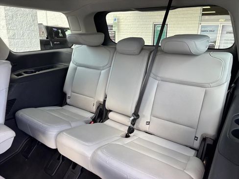 Used 2025 Ford Expedition Platinum AWD/4WD image 12