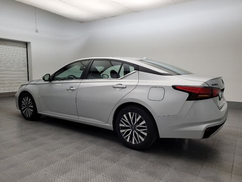 Used 2023 Nissan Altima 2.5 SV image 3