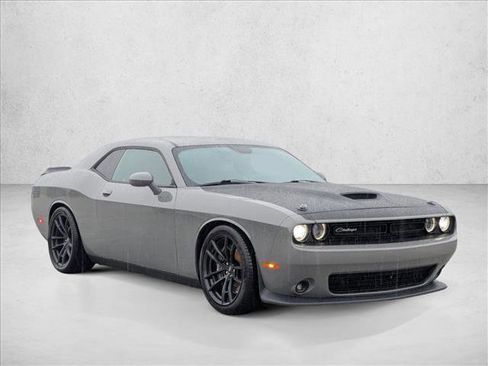 Used 2018 Dodge Challenger T/A image 3