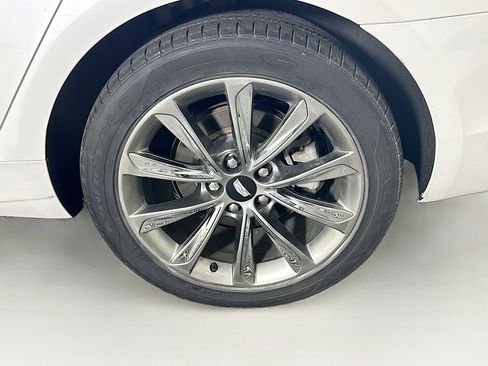 Used 2016 Cadillac XTS FWD image 11