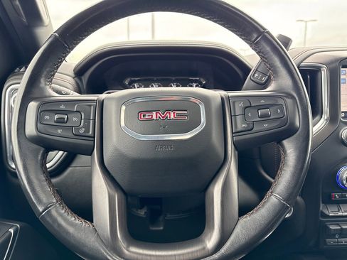 Used 2022 GMC Sierra 2500 AT4 w/ AT4 Preferred Package AWD/4WD image 19
