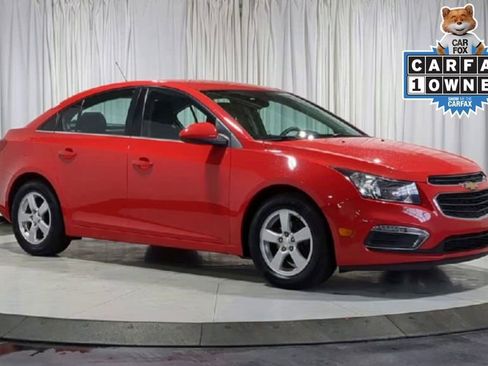 Used 2016 Chevrolet Cruze LT FWD image 2