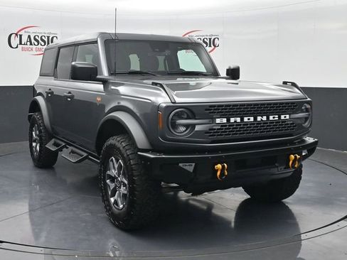 Used 2024 Ford Bronco Badlands image 5