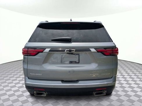 Used 2023 Chevrolet Traverse Premier FWD image 5