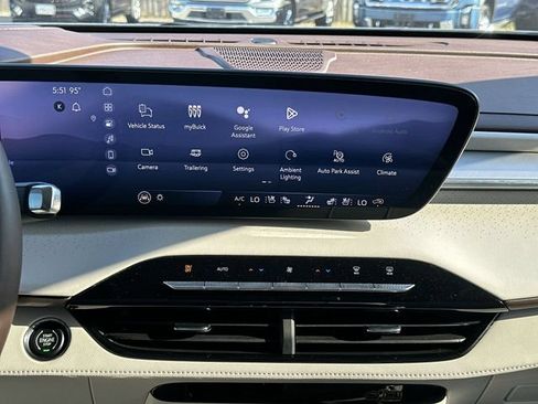 Used 2026 Buick Enclave Avenir w/ Super Cruise Package FWD image 11