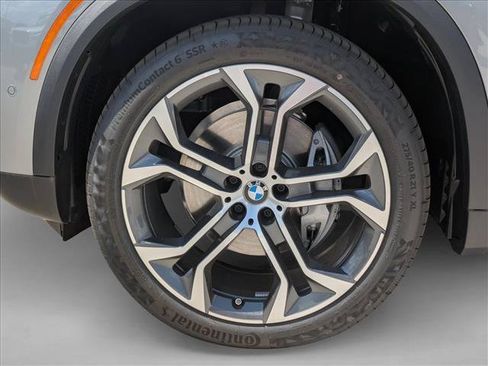 New 2026 BMW X5 xDrive40i w/ Premium Package AWD/4WD image 10
