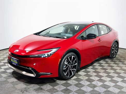 New 2026 Toyota Prius Plug-In Hybrid image 4