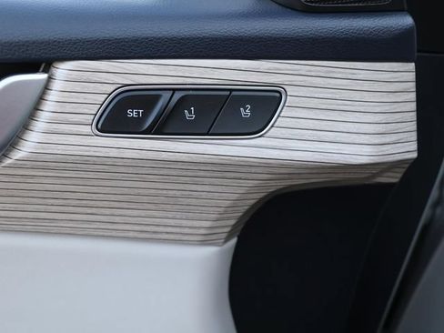 Used 2022 Hyundai Palisade SEL w/ Premium Package AWD/4WD image 19