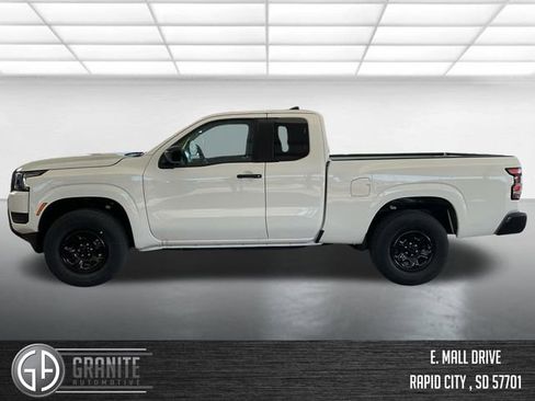 Used 2025 Nissan Frontier S image 8