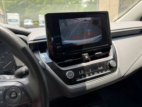 Used 2024 Toyota Corolla LE FWD image 38